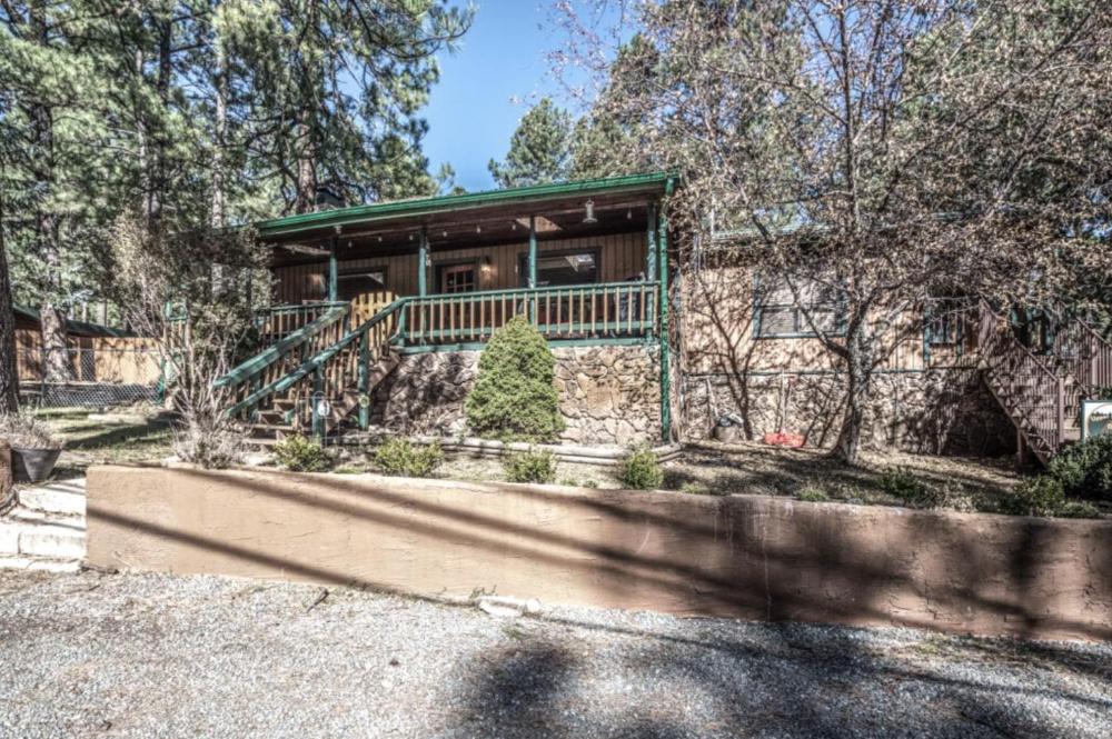 Whispering Pine Cabins